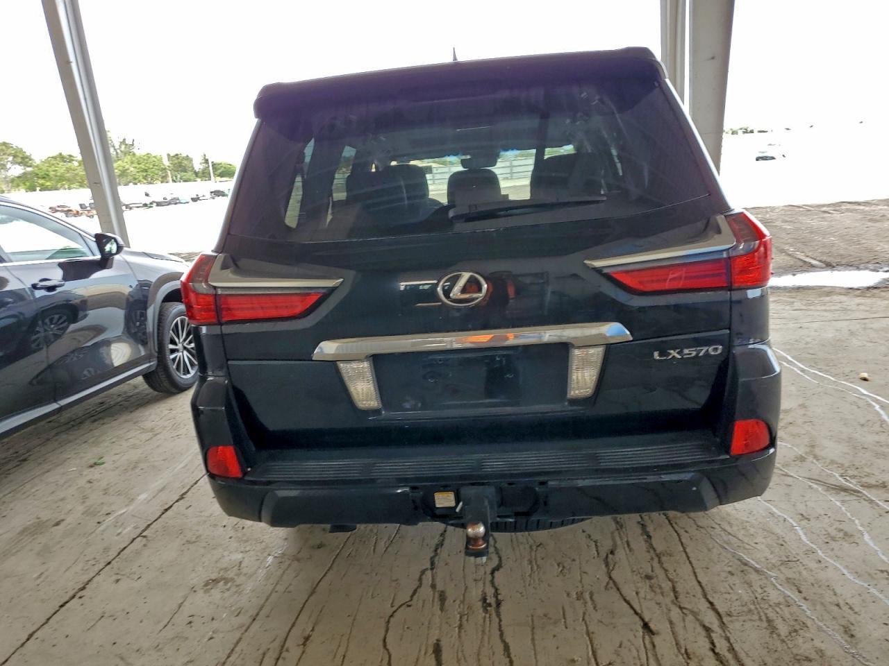 2017 LEXUS LX 570