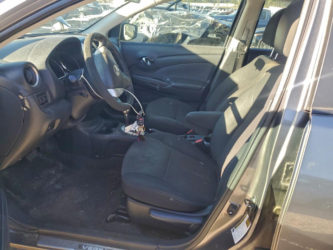 2015 NISSAN VERSA