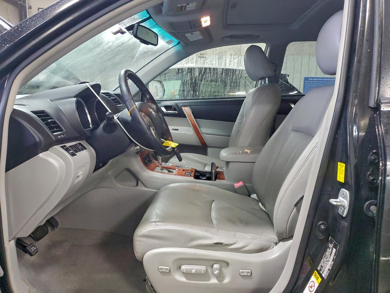 2009 TOYOTA HIGHLANDER