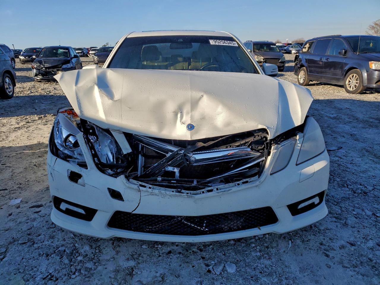 2011 MERCEDES-BENZ E-Class