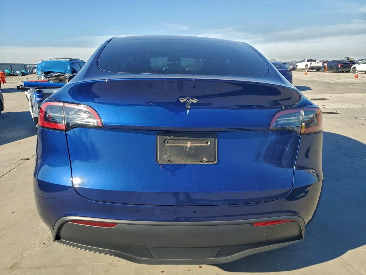 2024 TESLA MODEL Y
