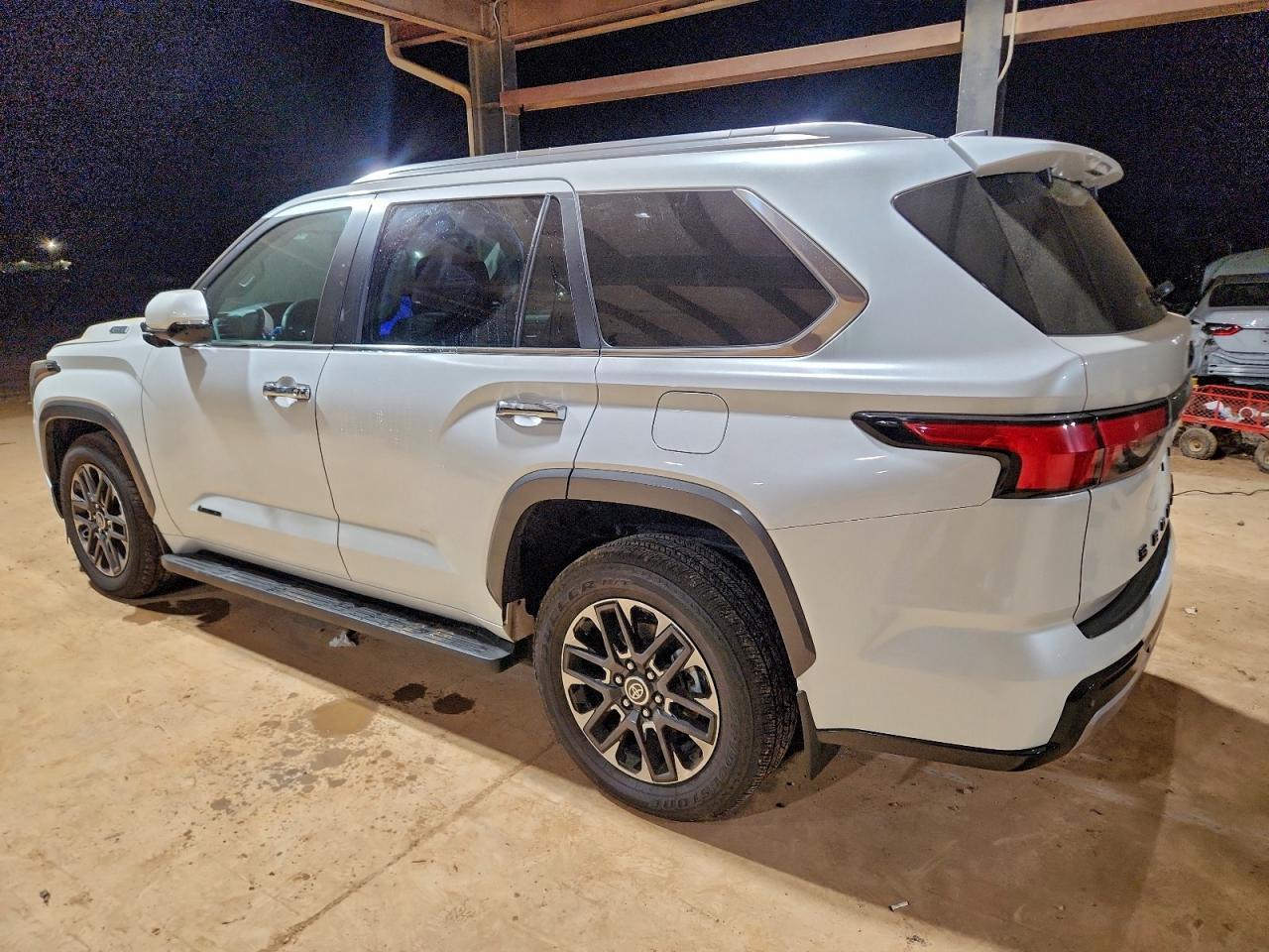 2024 TOYOTA Sequoia