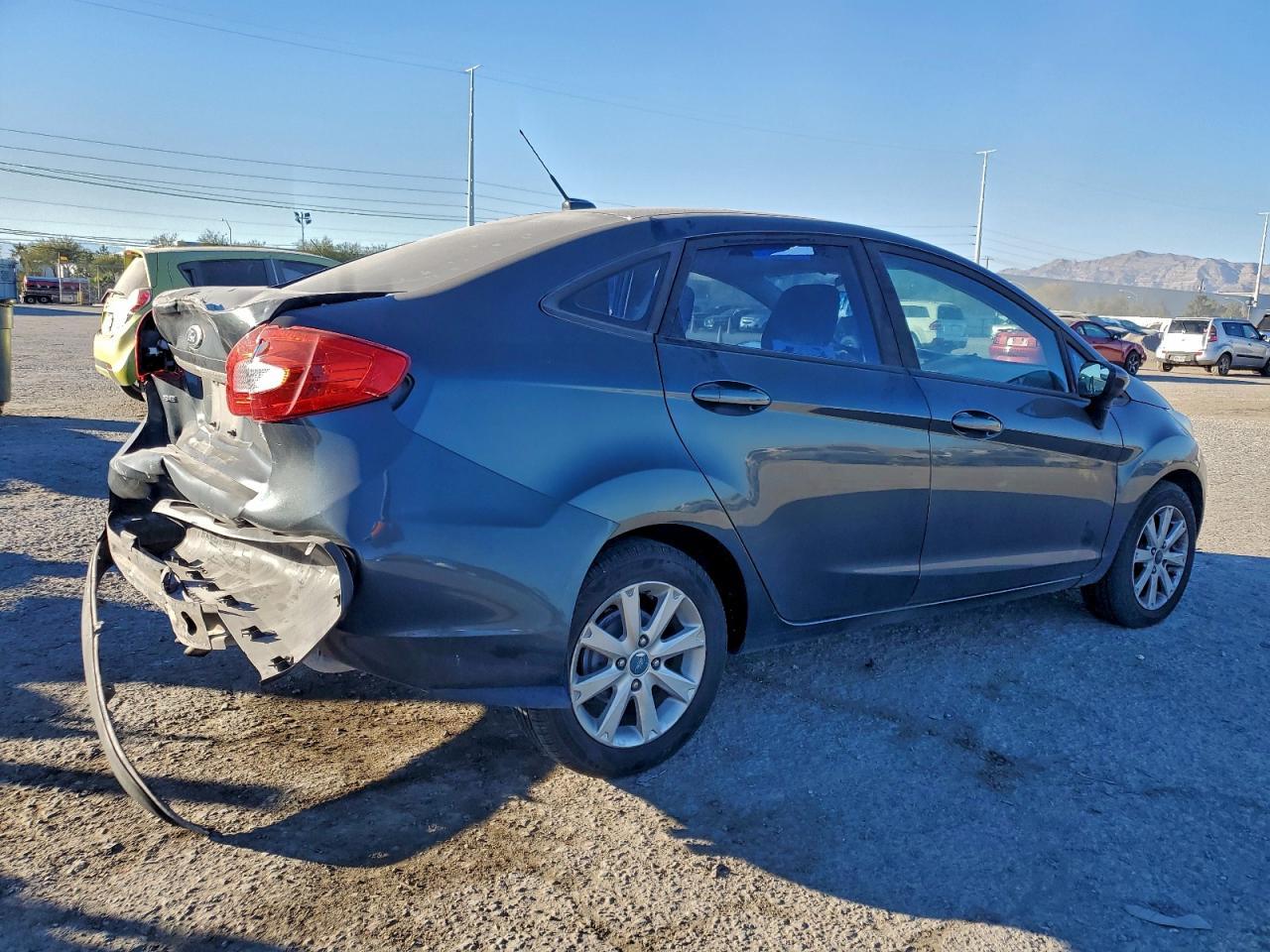 2011 FORD Fiesta