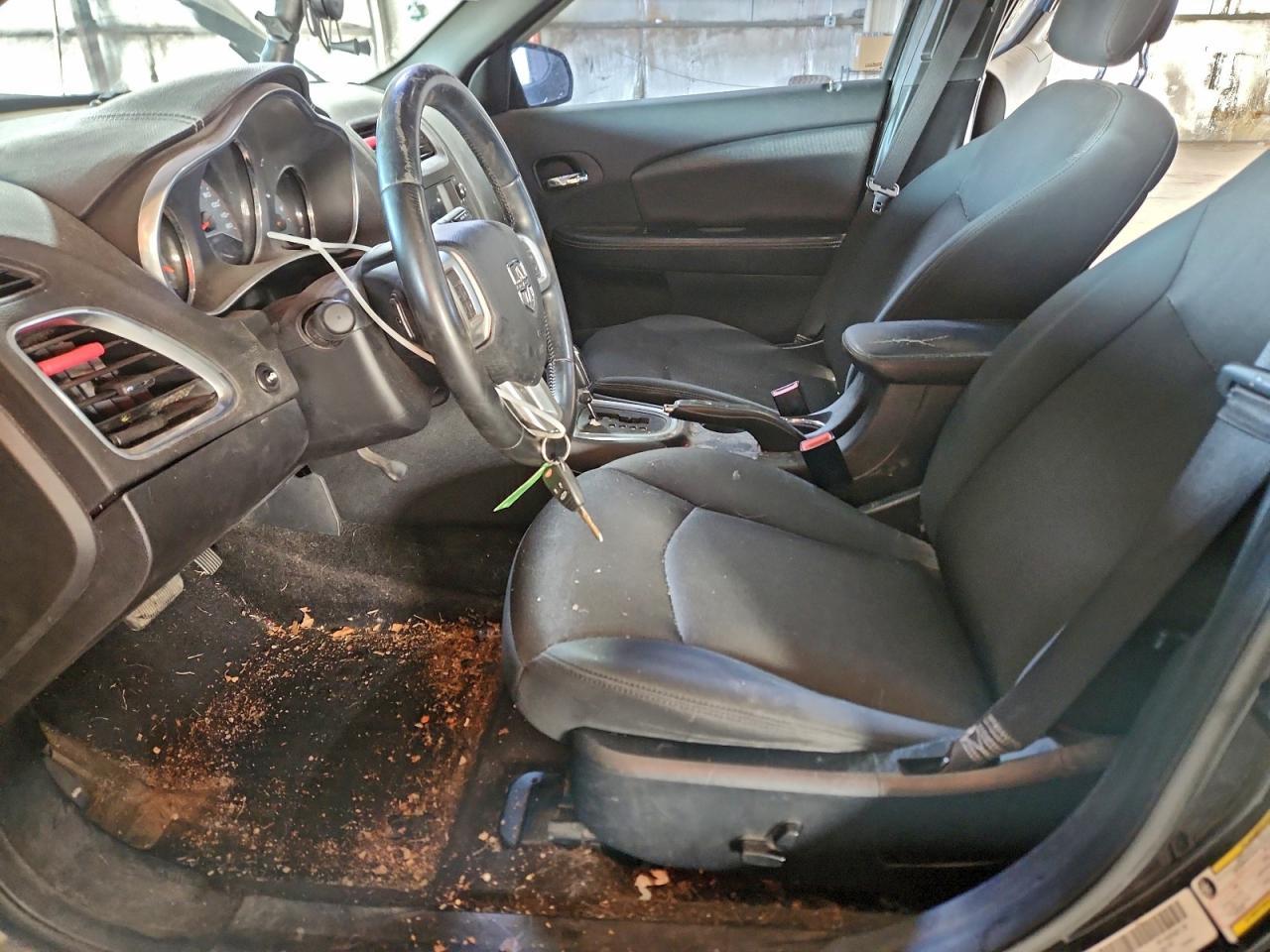 2013 DODGE Avenger