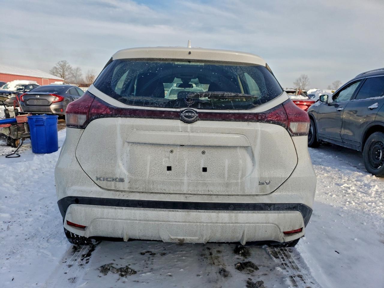 2024 NISSAN KICKS