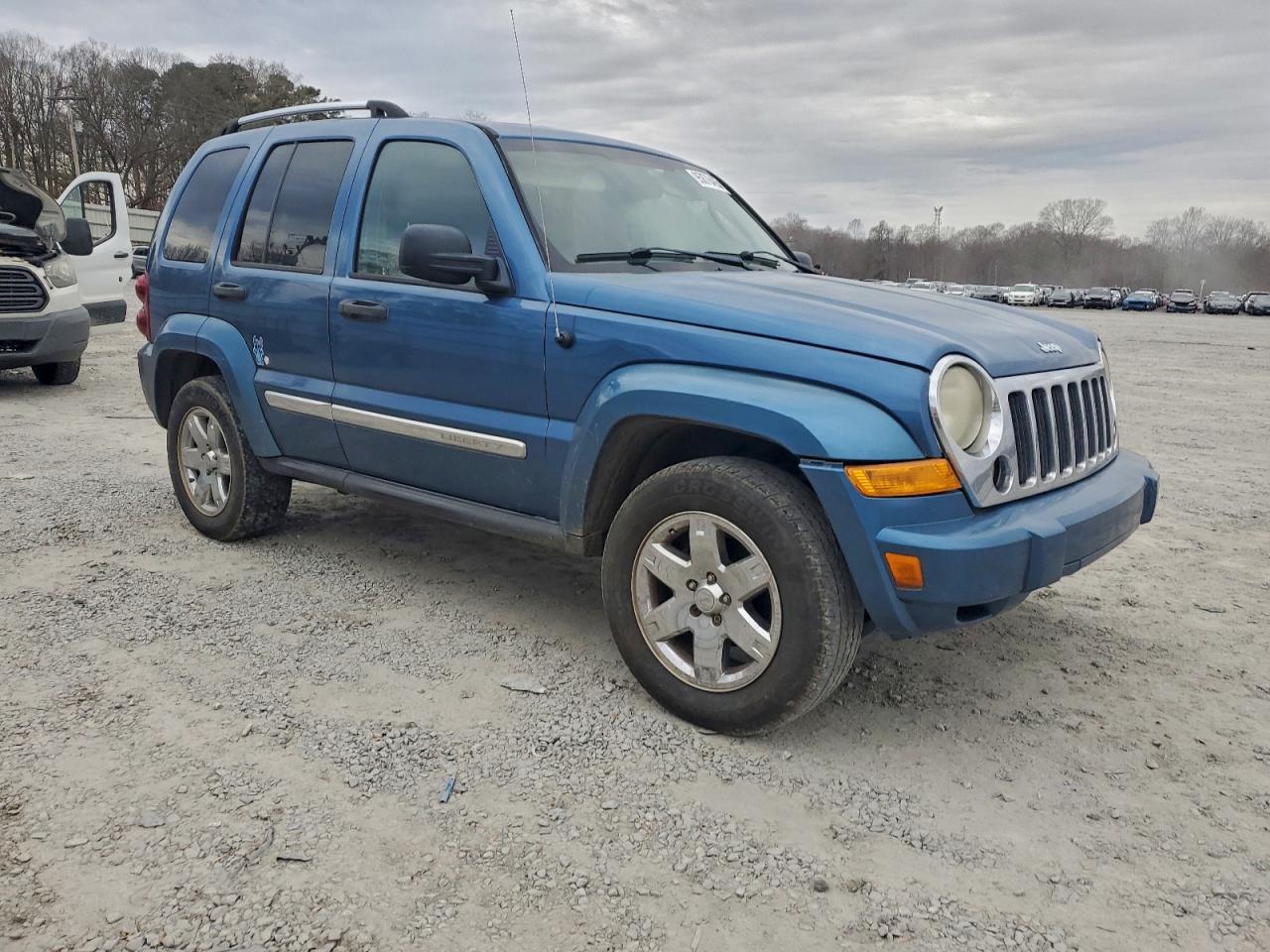 2005 JEEP Liberty