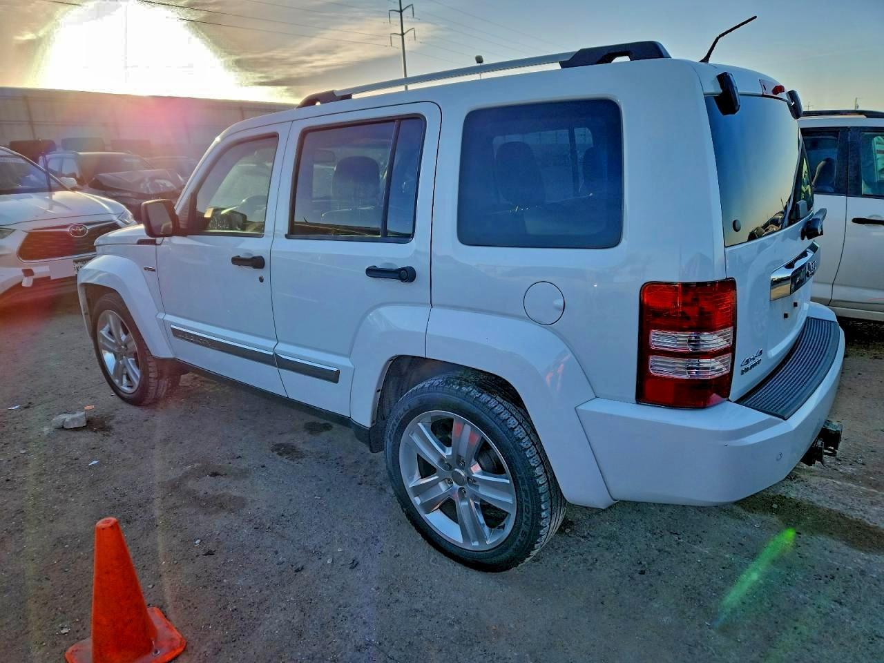 2012 JEEP Liberty