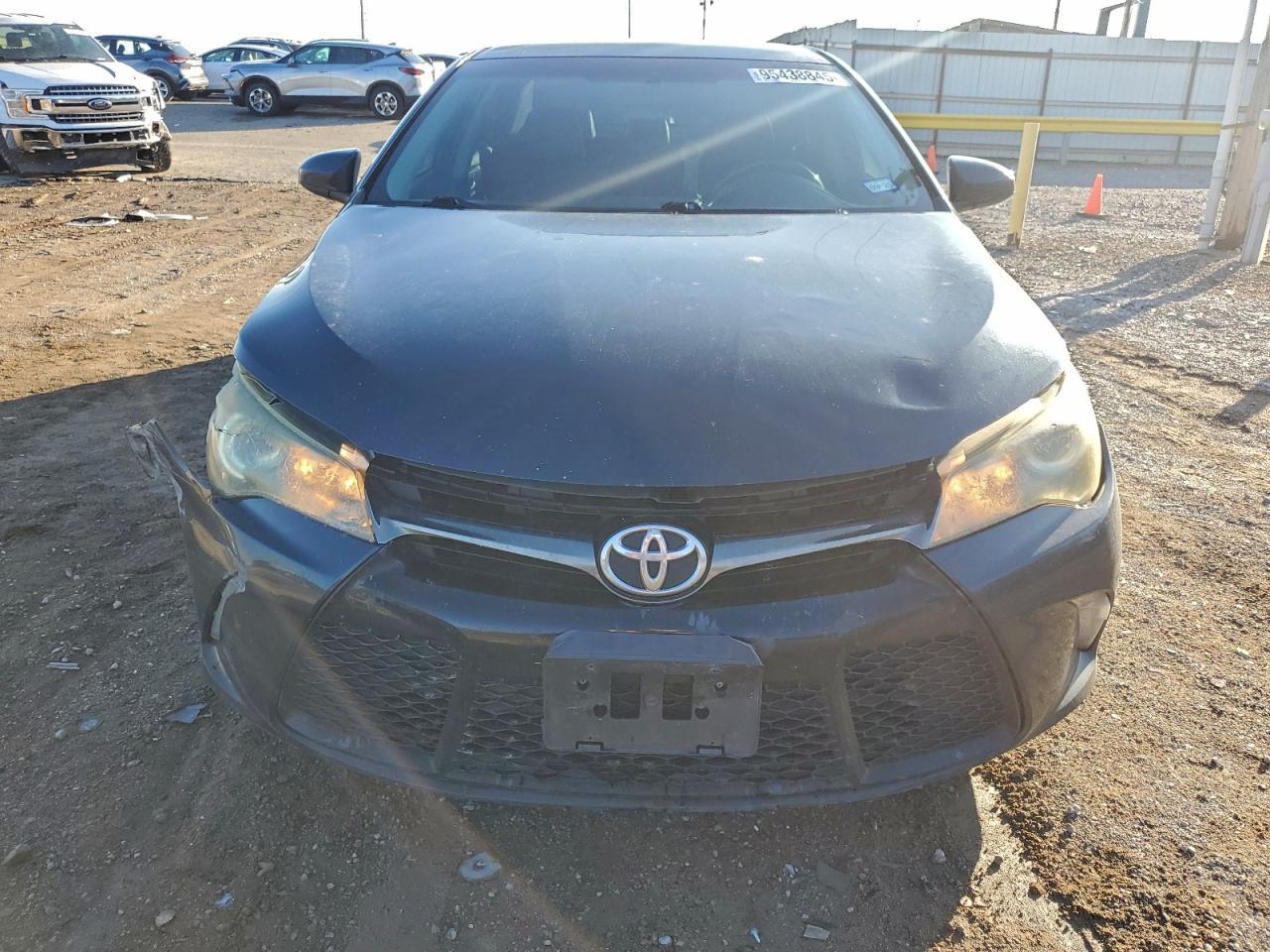 2016 TOYOTA CAMRY