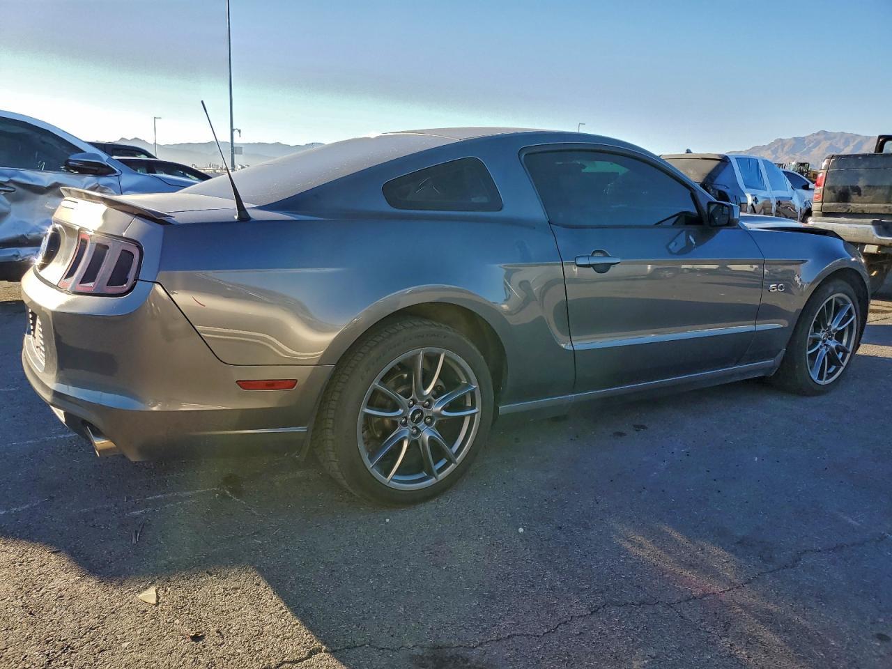 2013 FORD MUSTANG