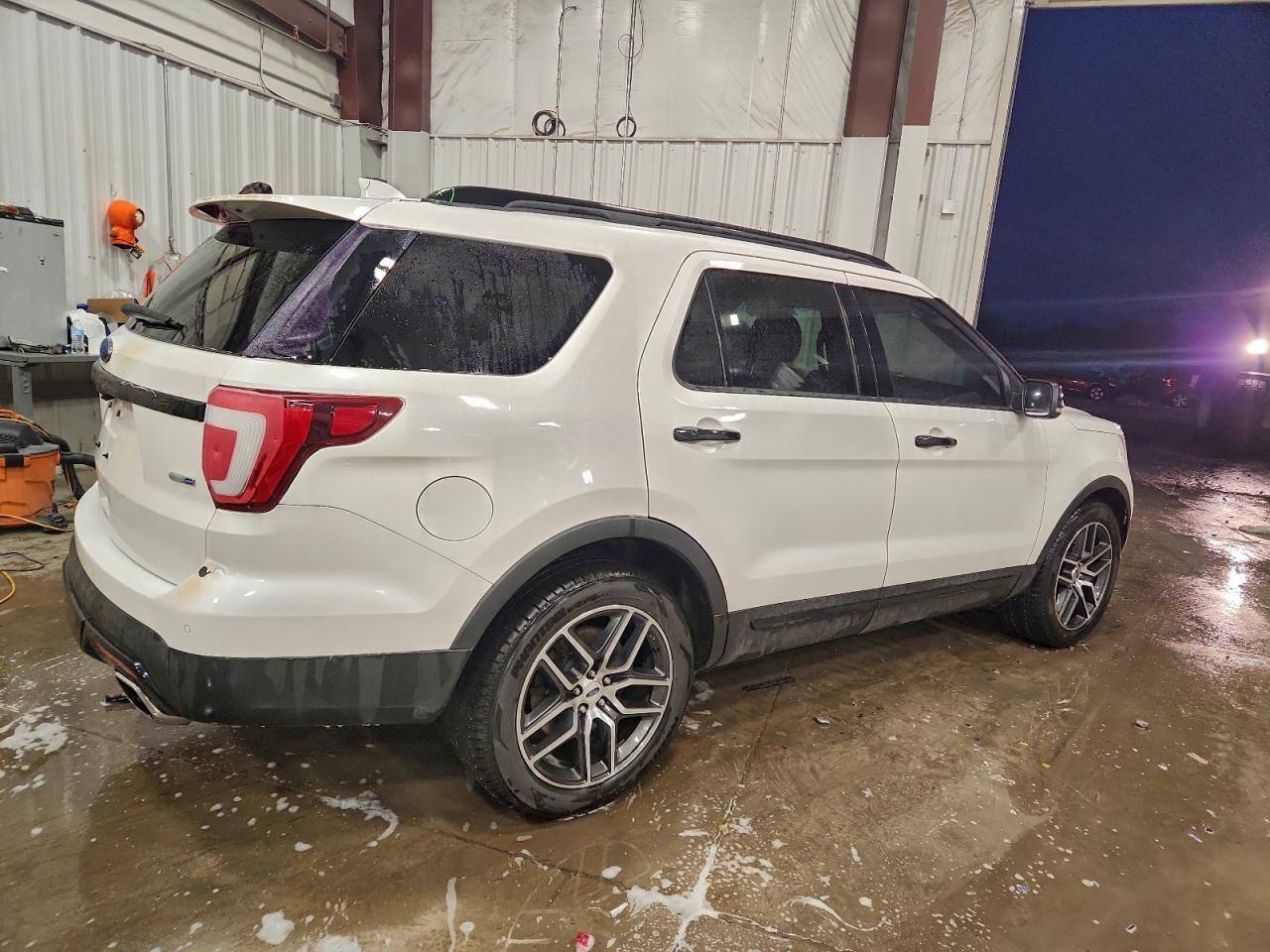 2016 FORD Explorer Sport Trac