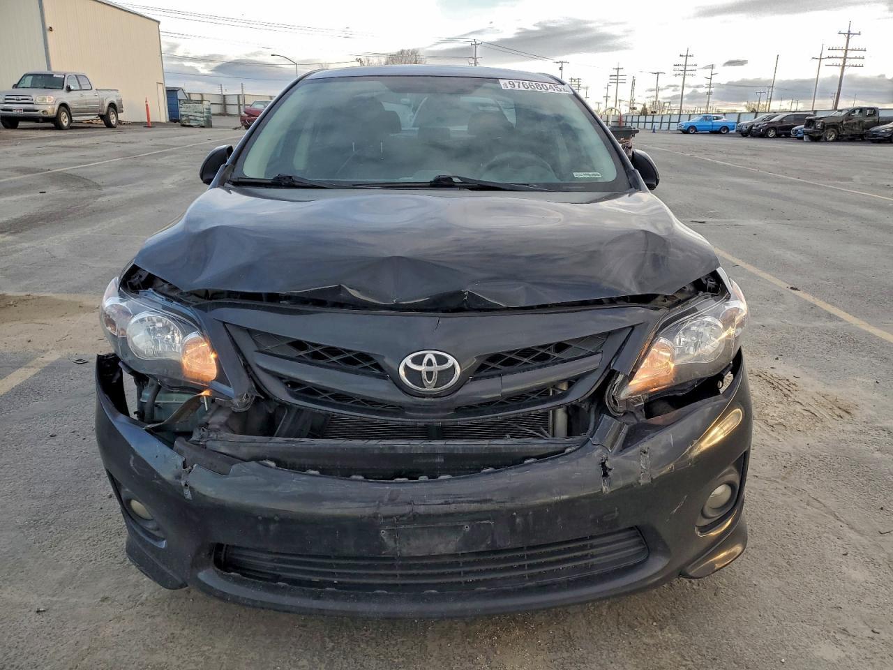 2013 TOYOTA COROLLA
