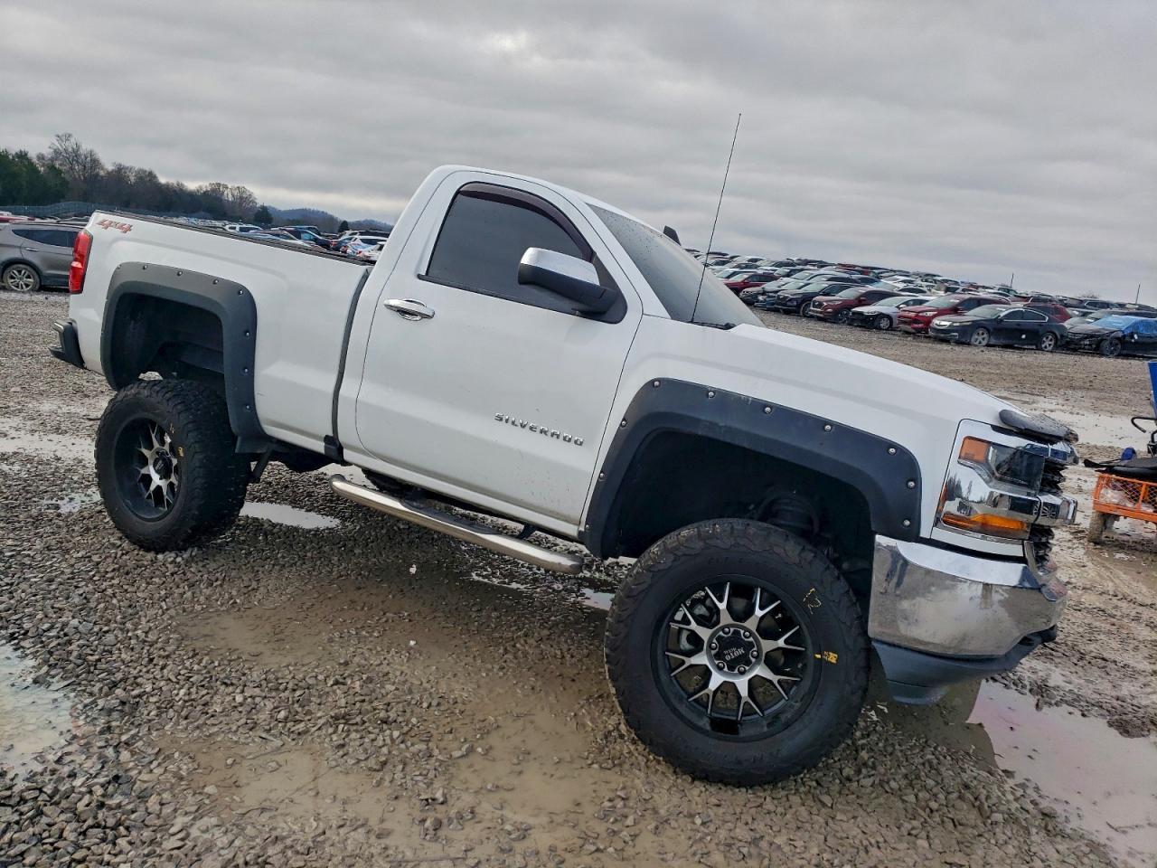2018 CHEVROLET Silverado