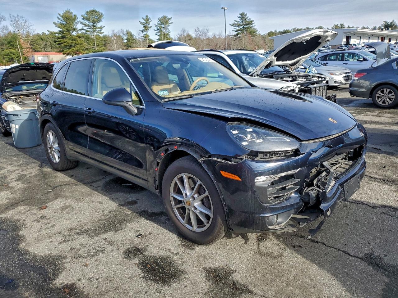 2015 PORSCHE CAYENNE