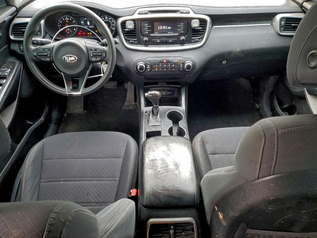 2017 KIA SORENTO