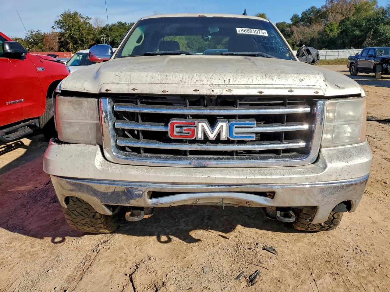2013 GMC Sierra