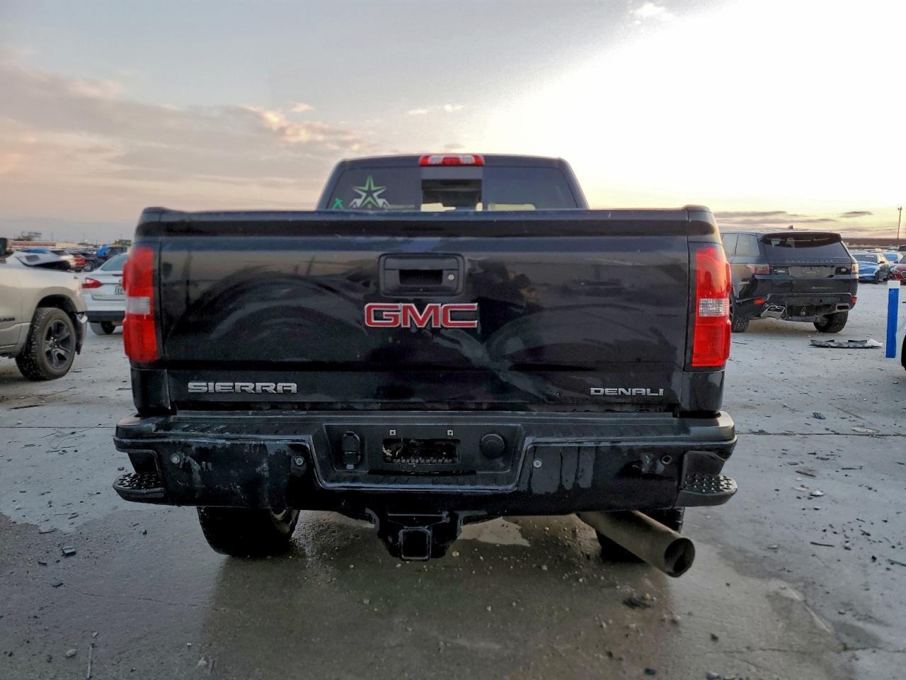 2018 GMC Sierra