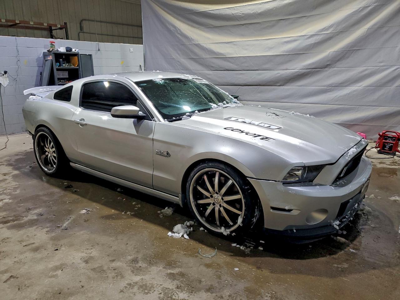 2013 FORD MUSTANG