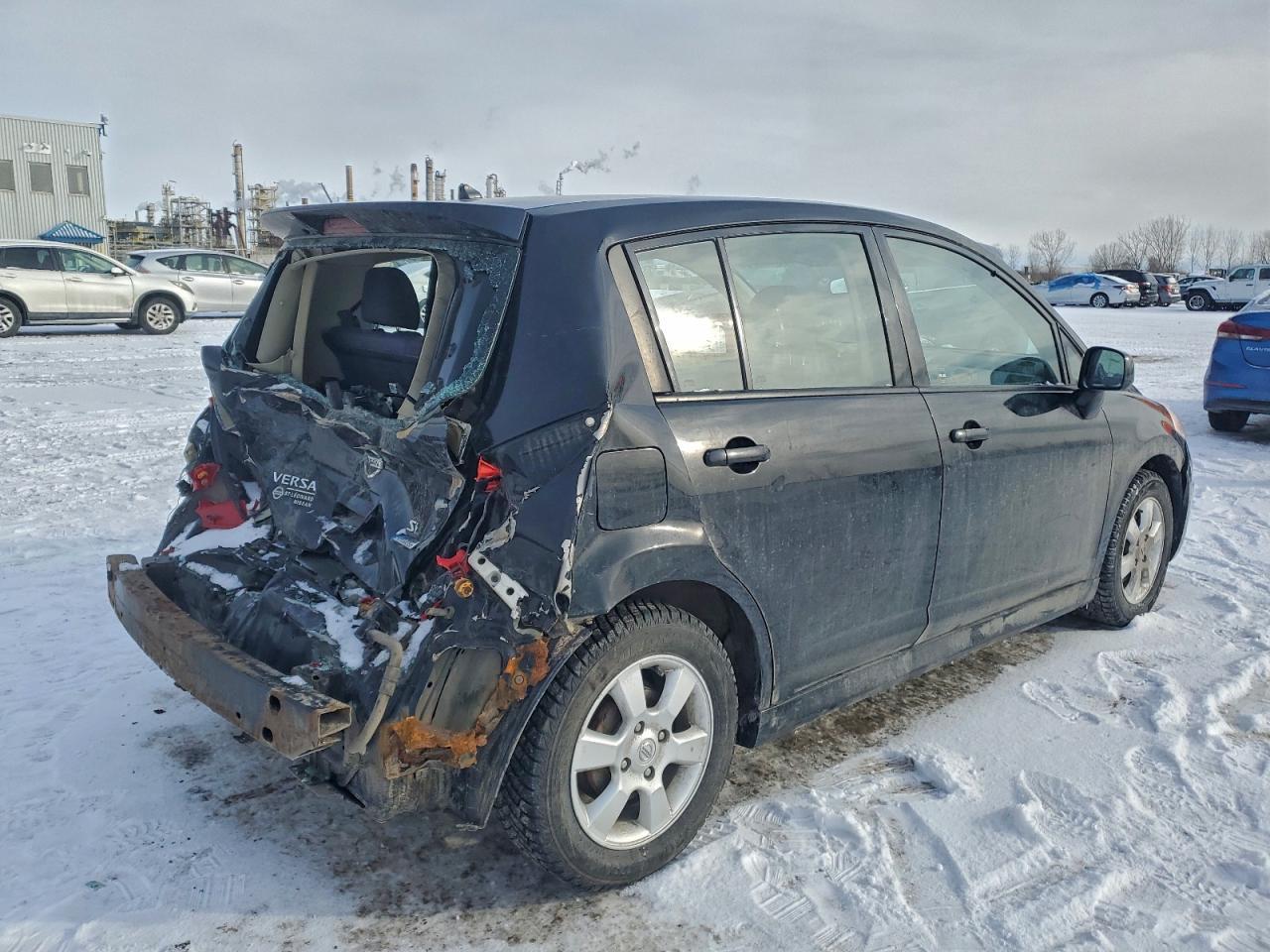 2011 NISSAN VERSA