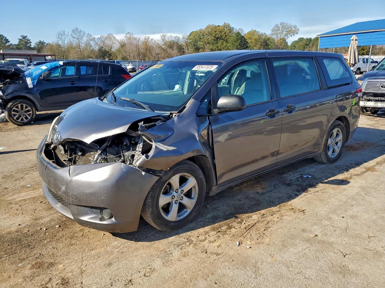 2012 TOYOTA SIENNA
