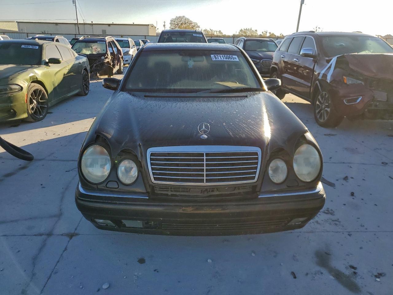 1998 MERCEDES-BENZ E-Class