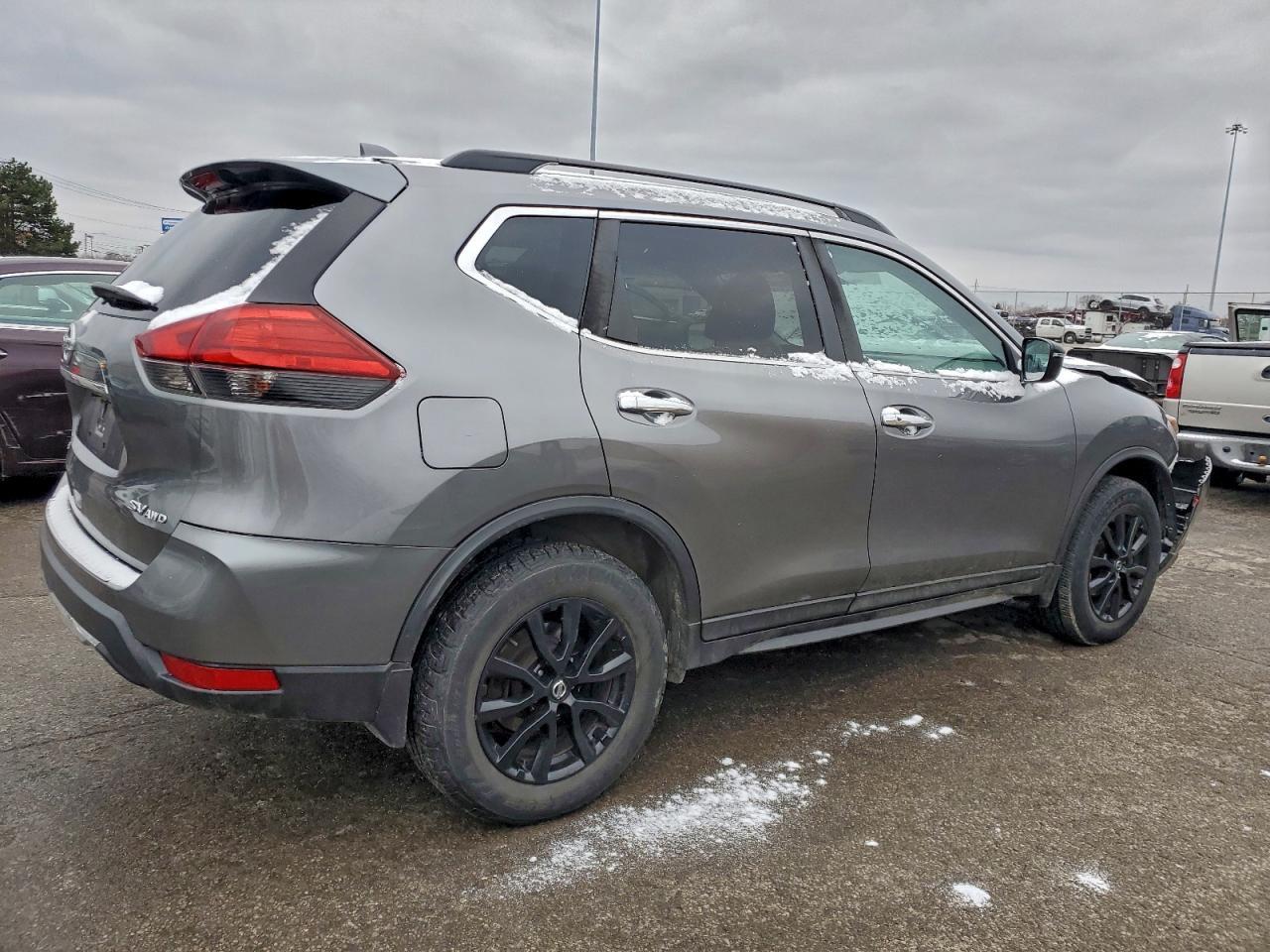 2017 NISSAN ROGUE