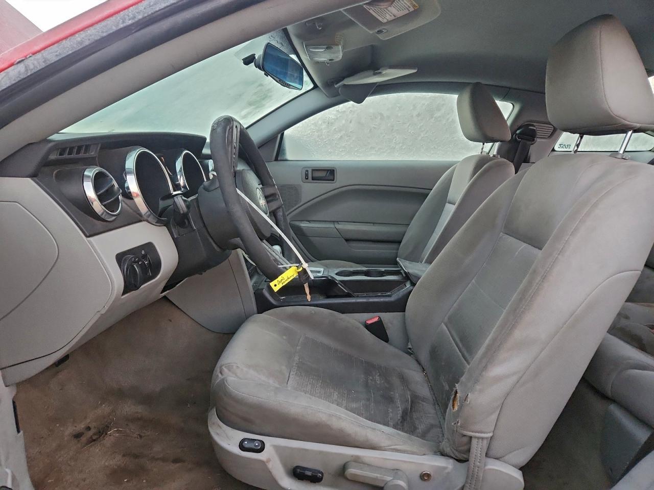 2005 FORD MUSTANG