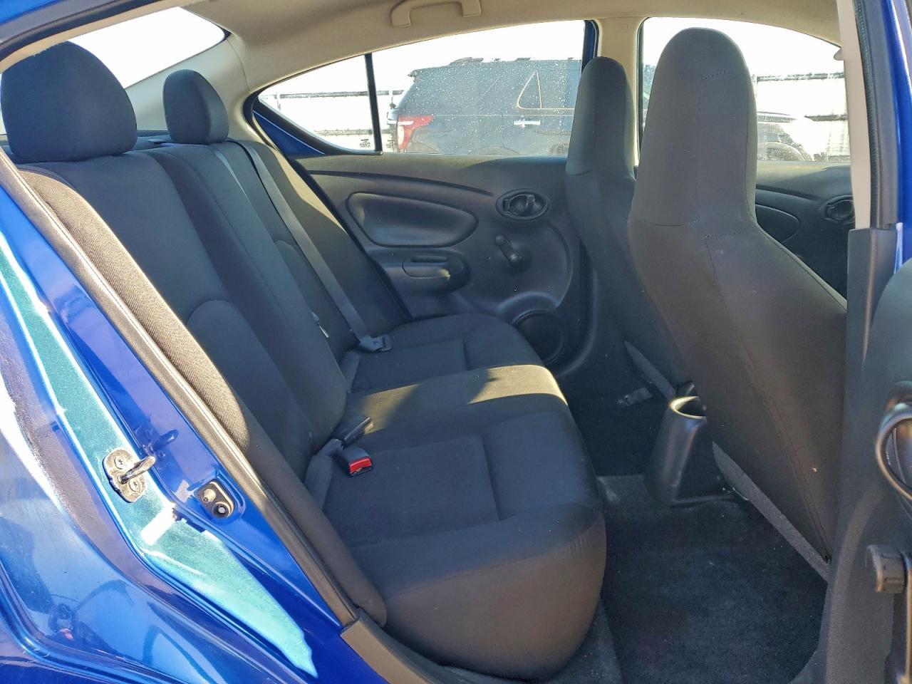 2017 NISSAN VERSA