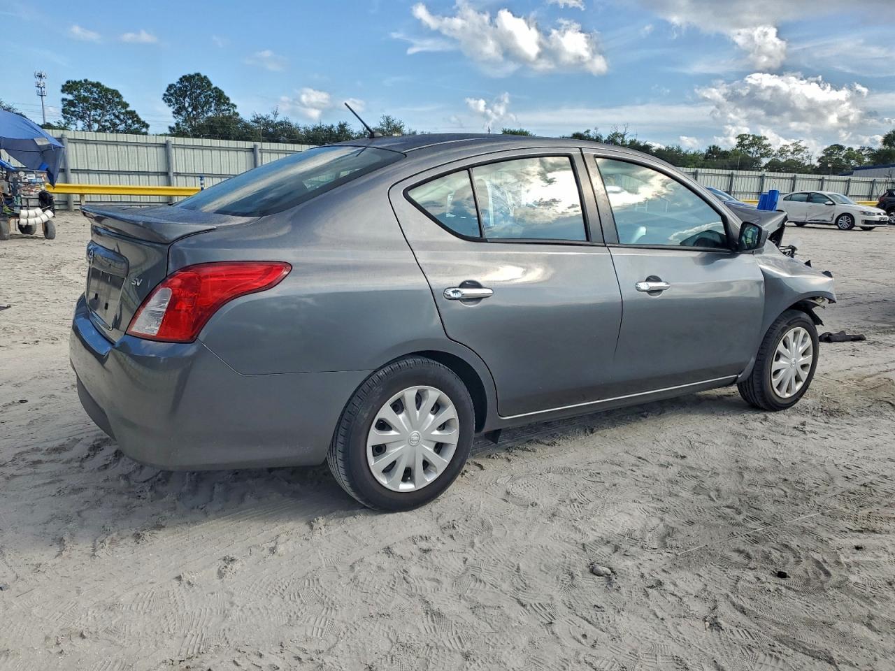 2019 NISSAN VERSA