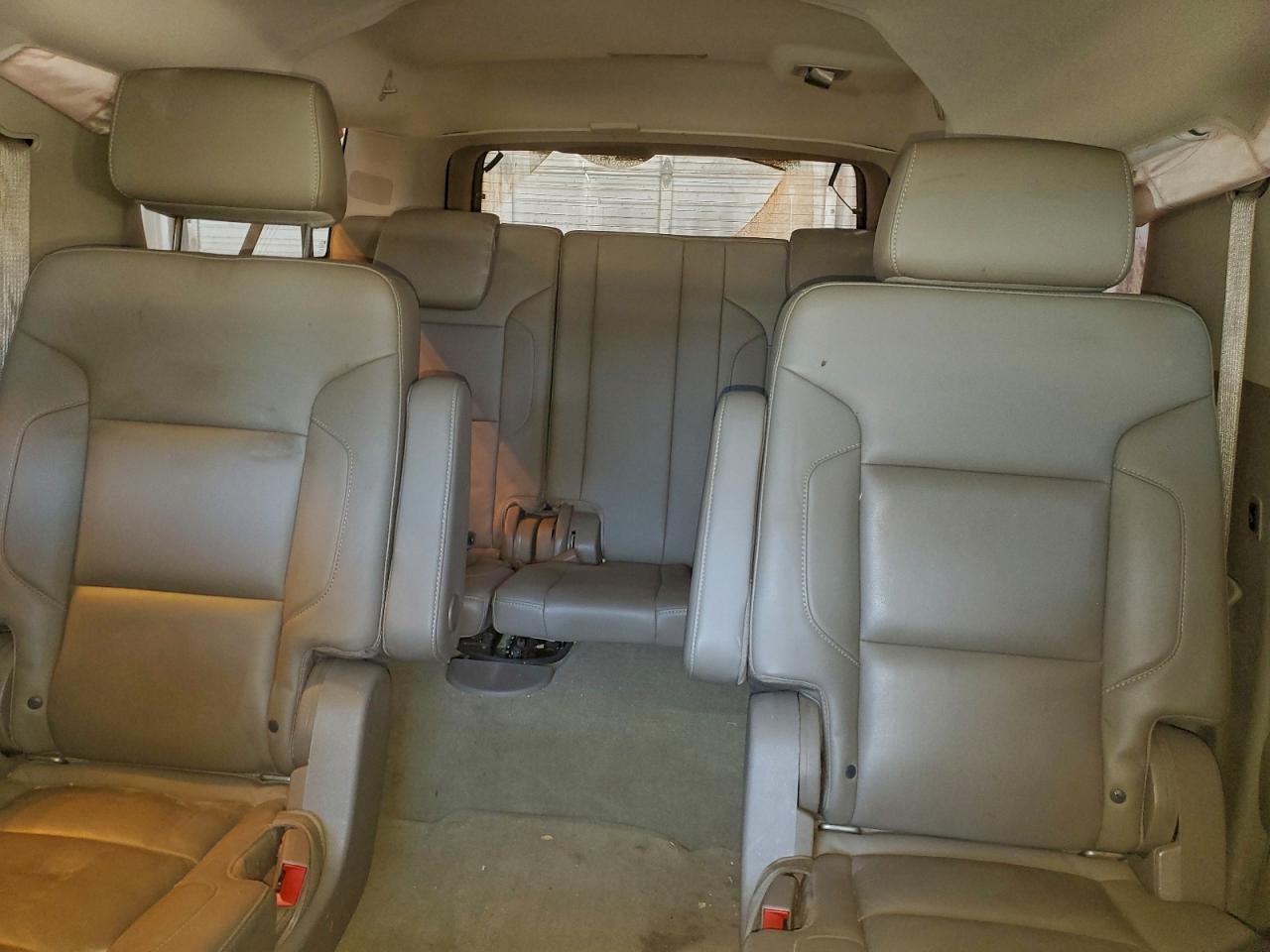 2016 CHEVROLET Suburban