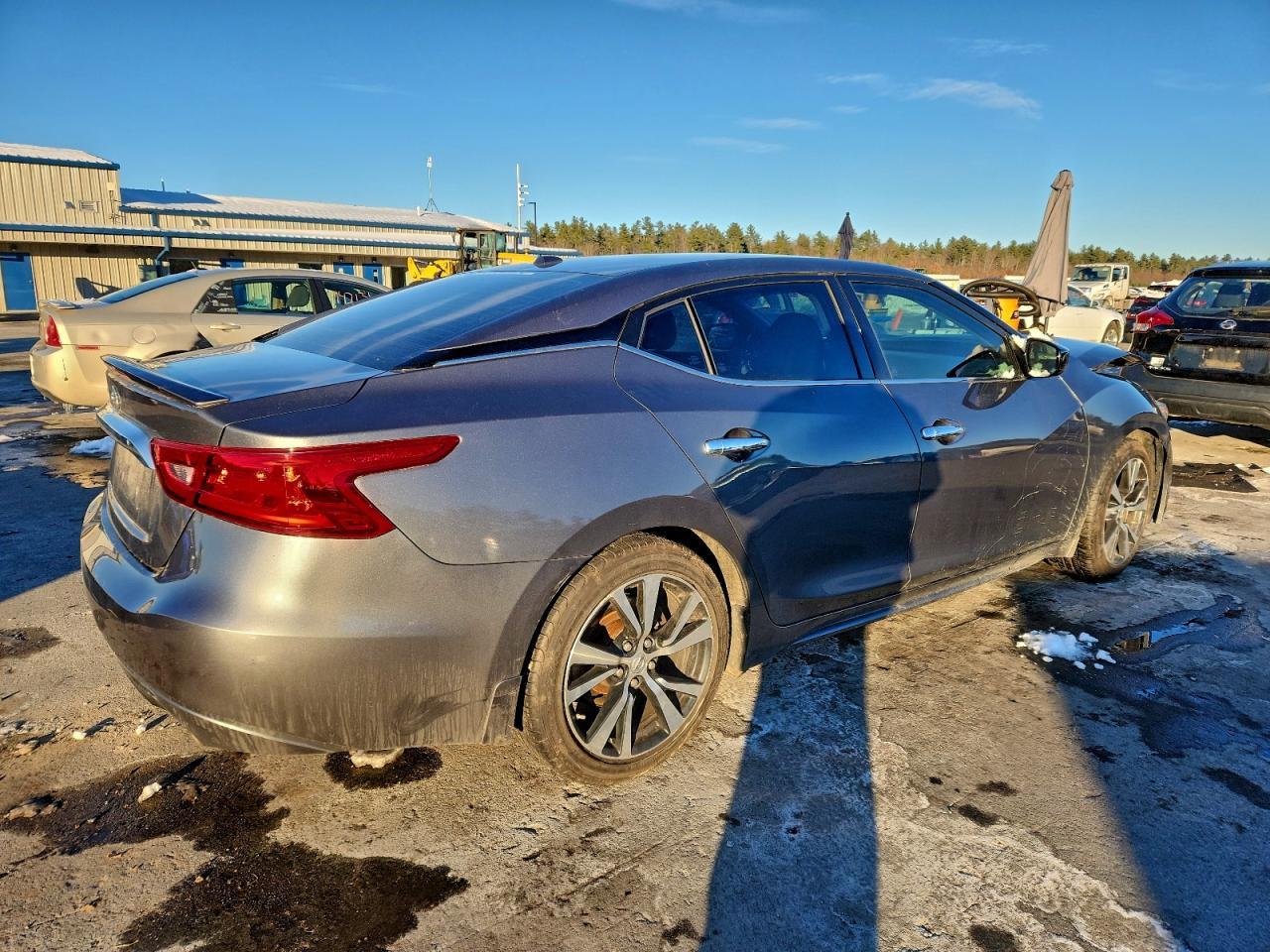 2017 NISSAN Maxima