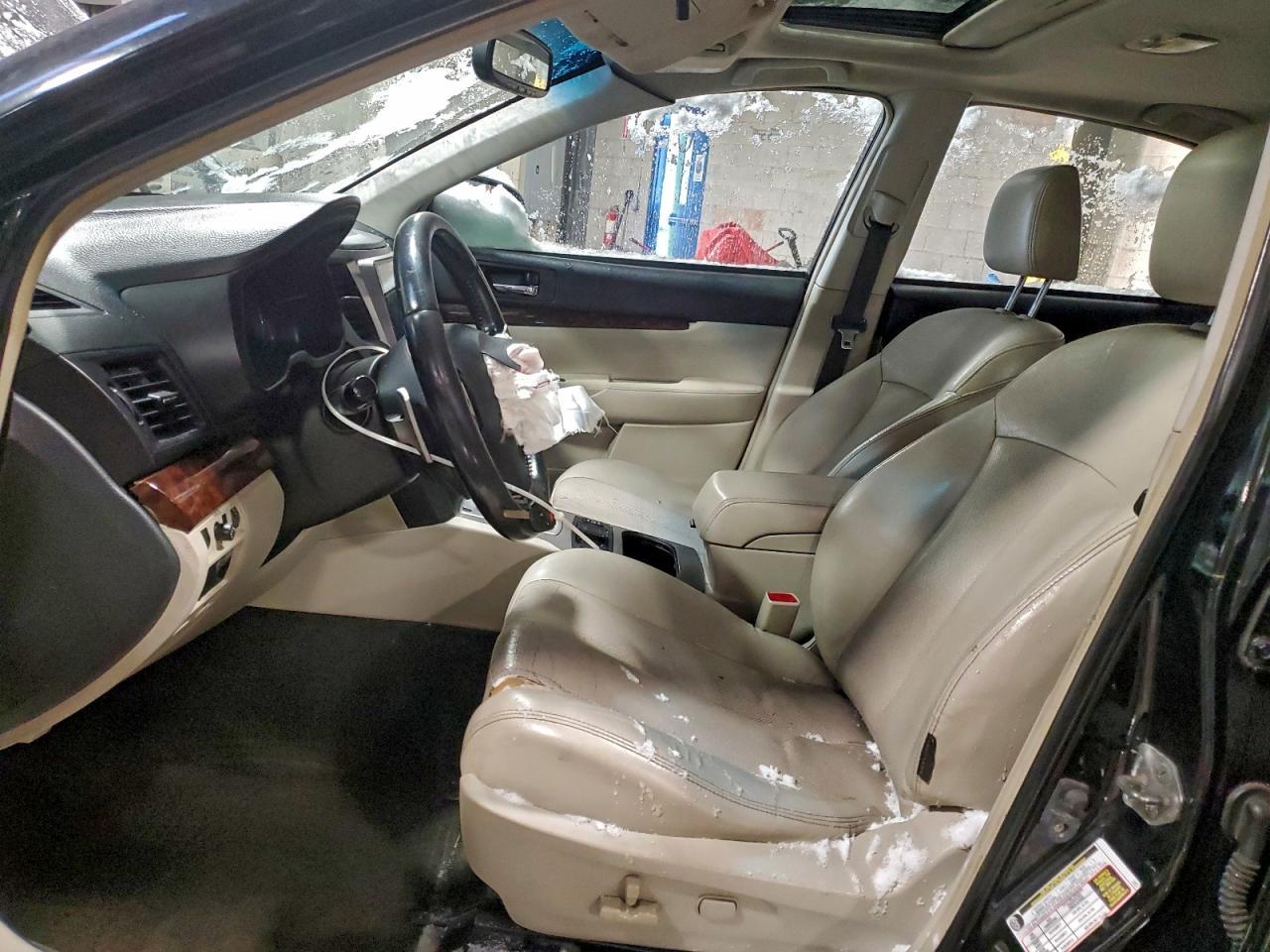 2014 SUBARU Legacy