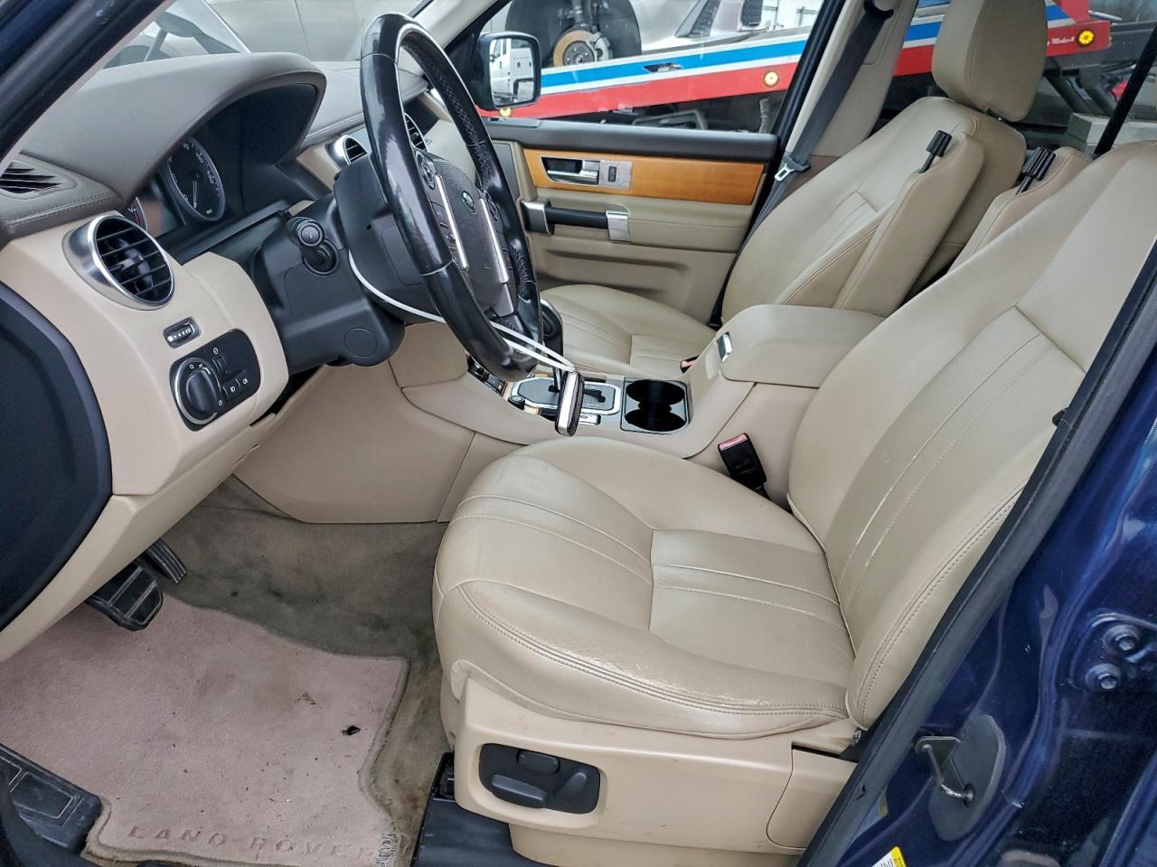 2011 LAND ROVER LR4