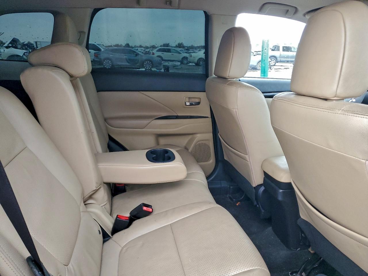 2018 MITSUBISHI outlander