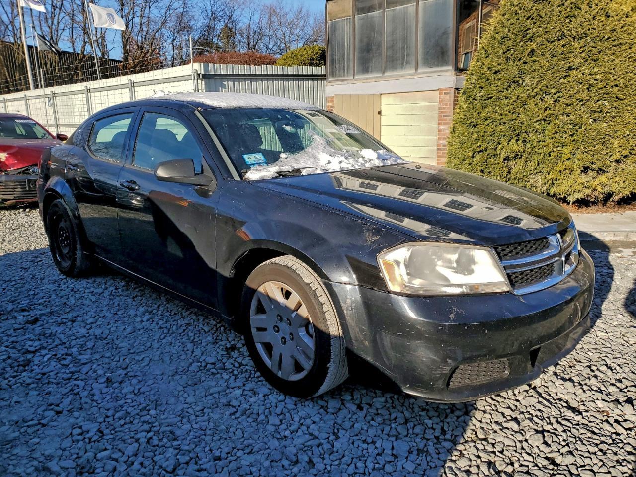 2013 DODGE Avenger