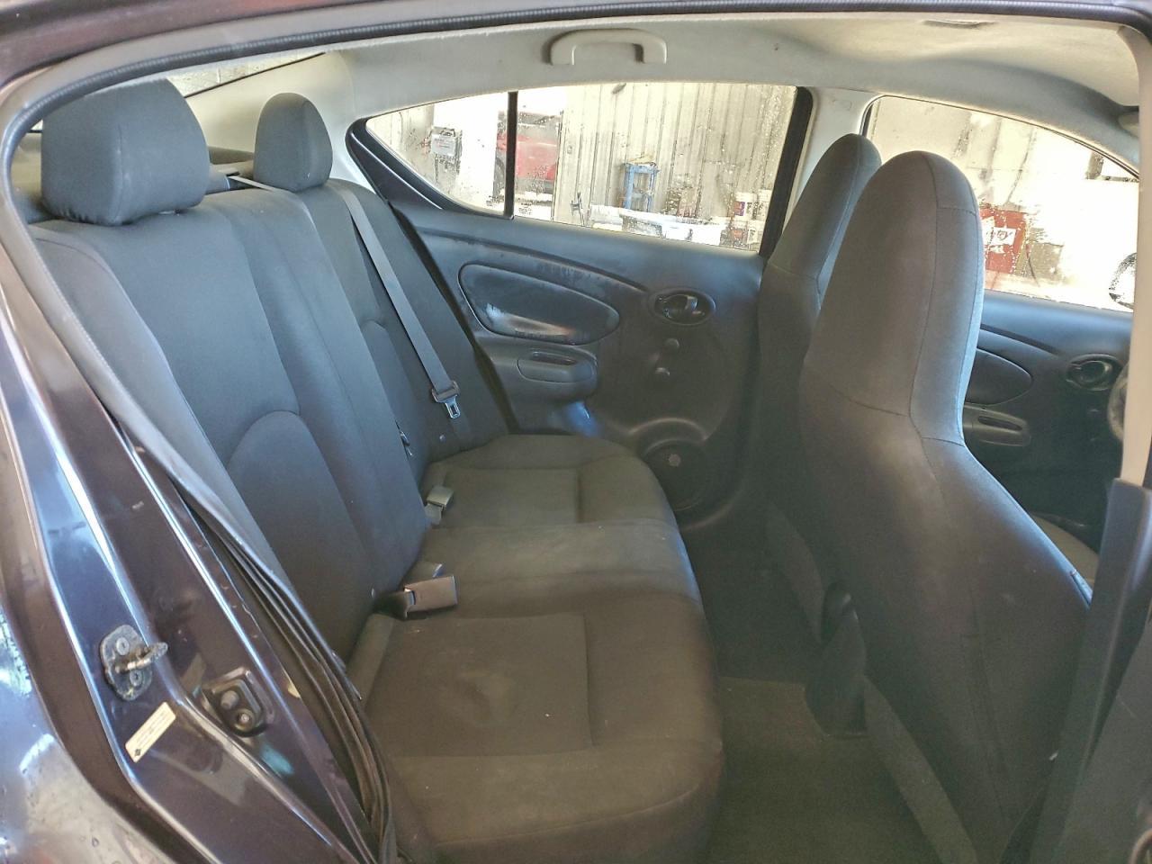 2015 NISSAN VERSA