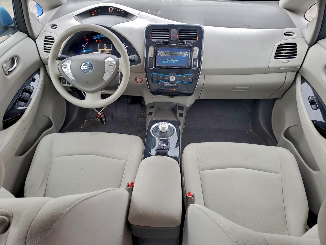 2011 NISSAN LEAF