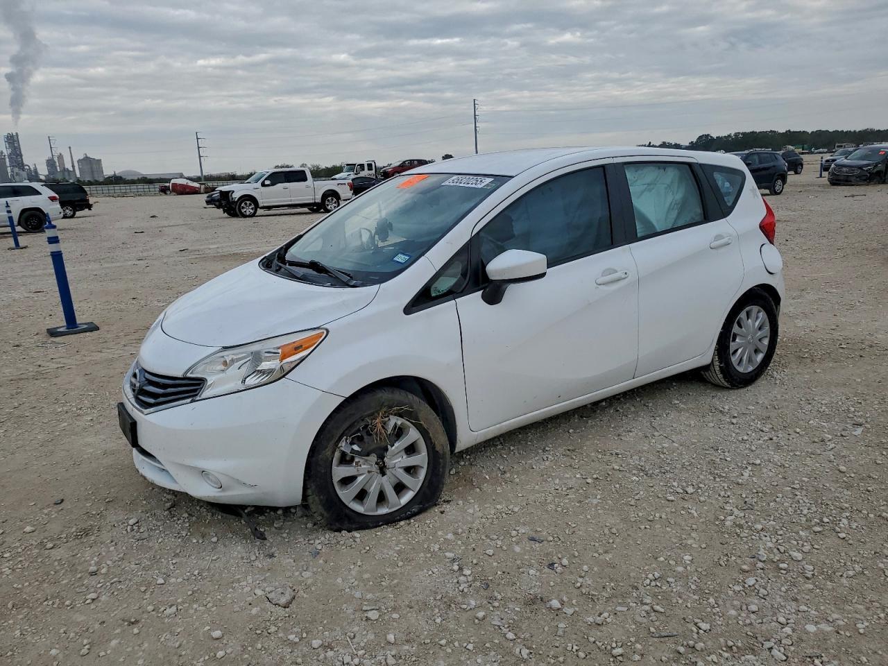 2016 NISSAN Versa Note