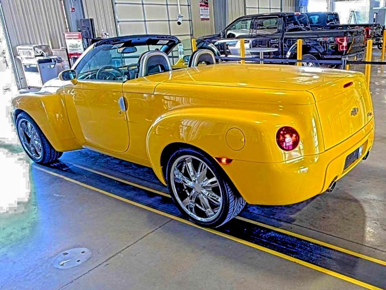 2004 CHEVROLET Ssr