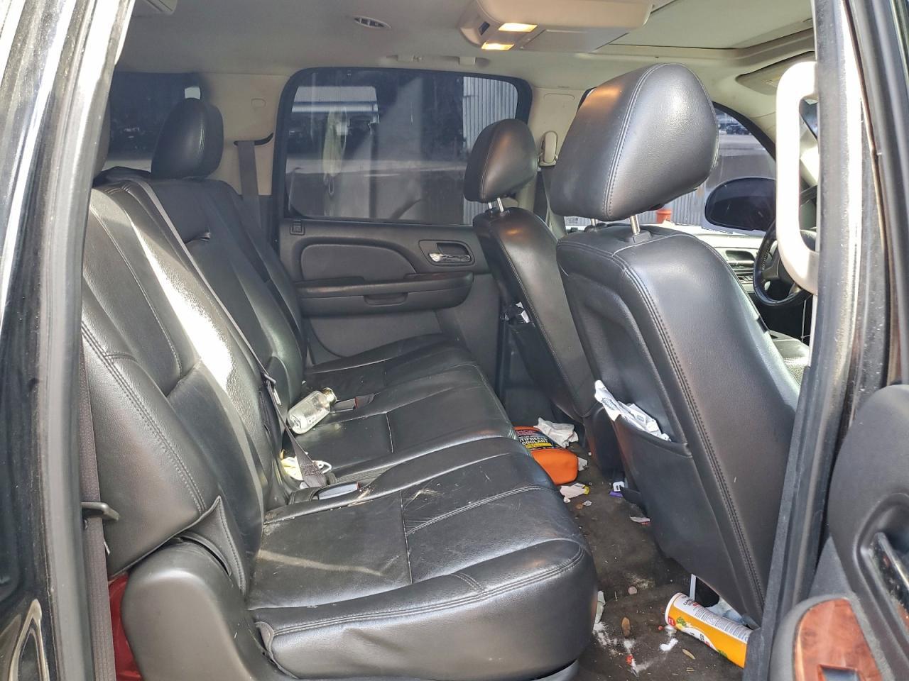 2013 CHEVROLET Suburban