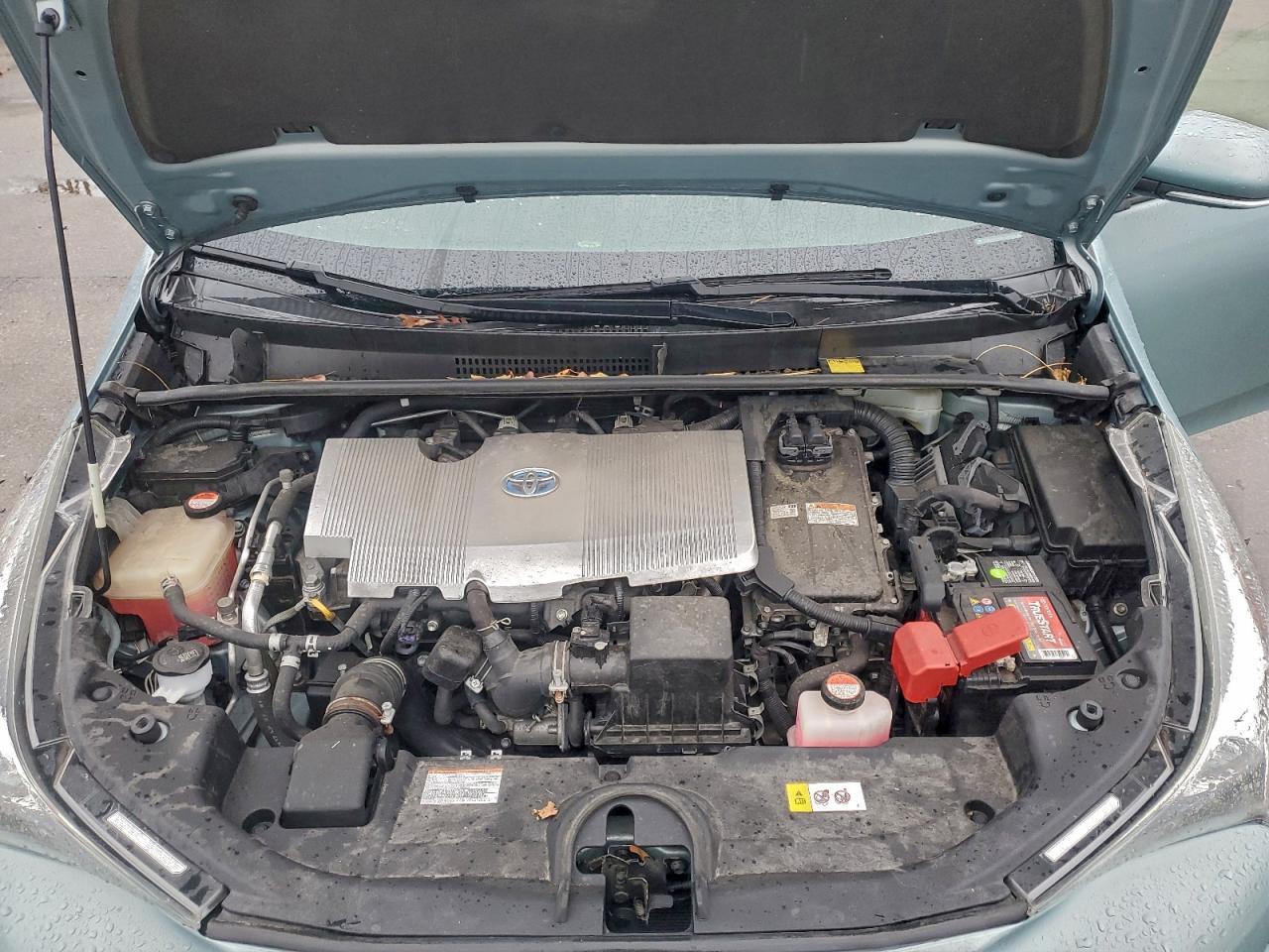 2016 TOYOTA PRIUS