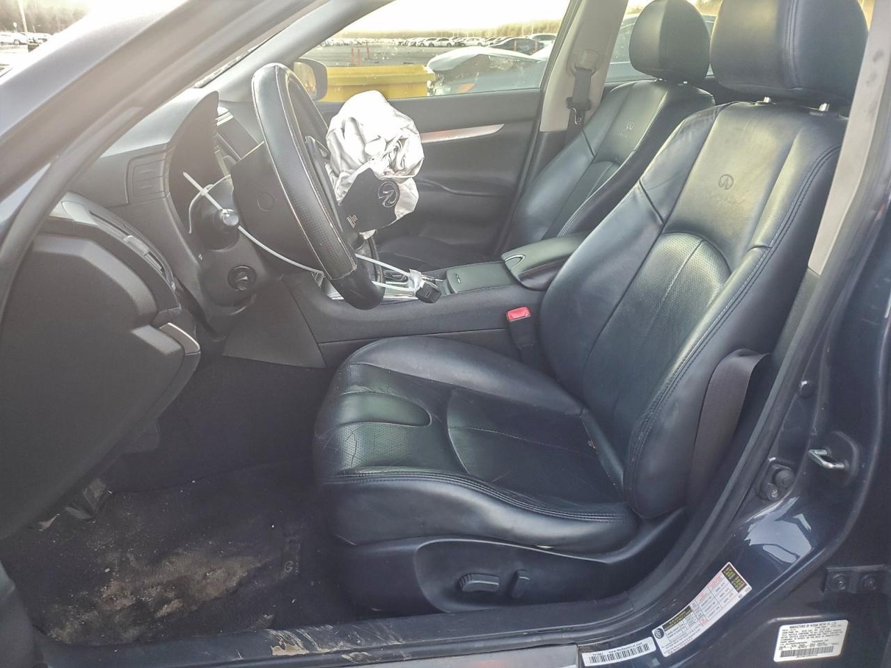 2012 INFINITI G37