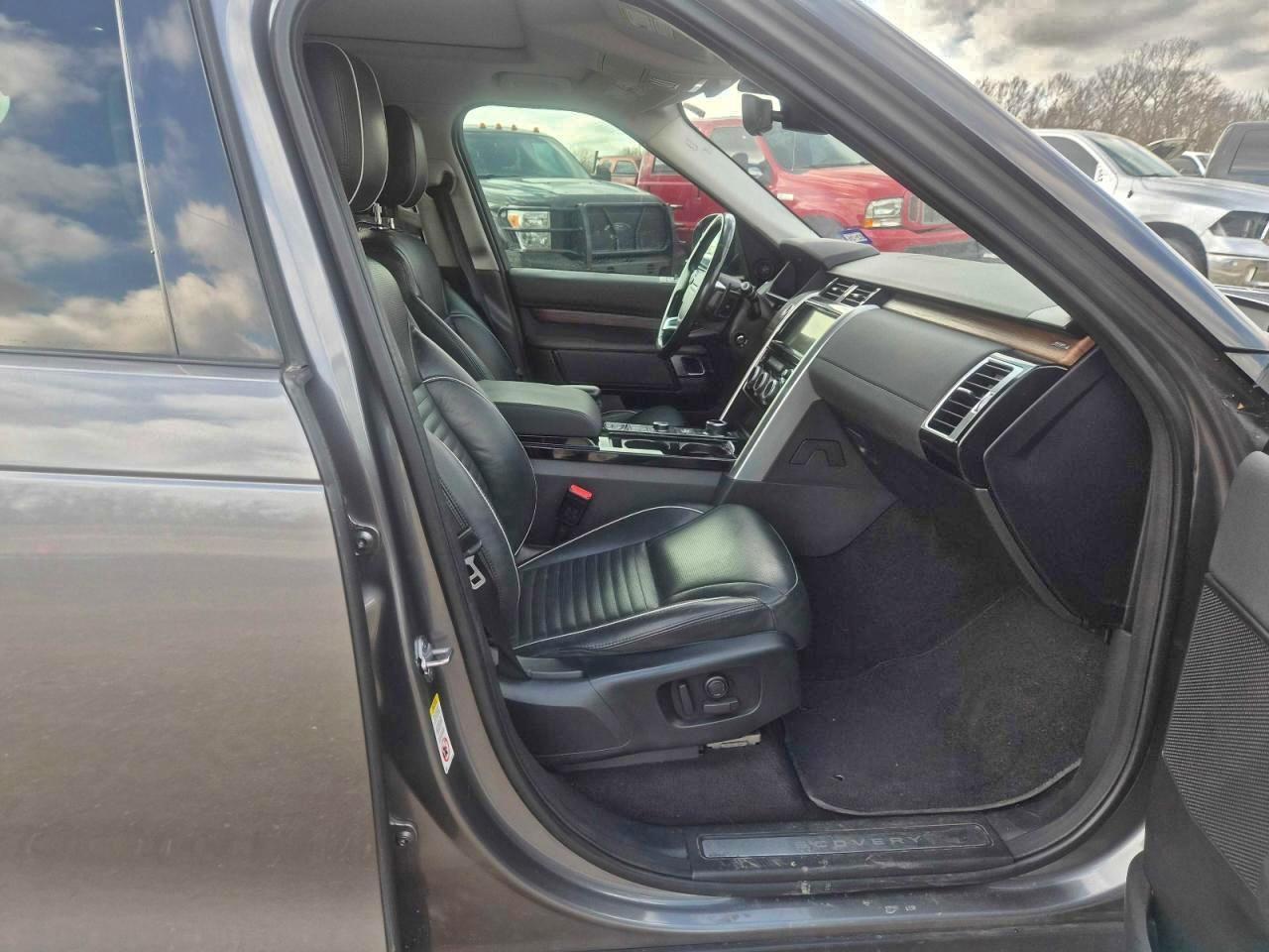 2018 LAND ROVER Discovery