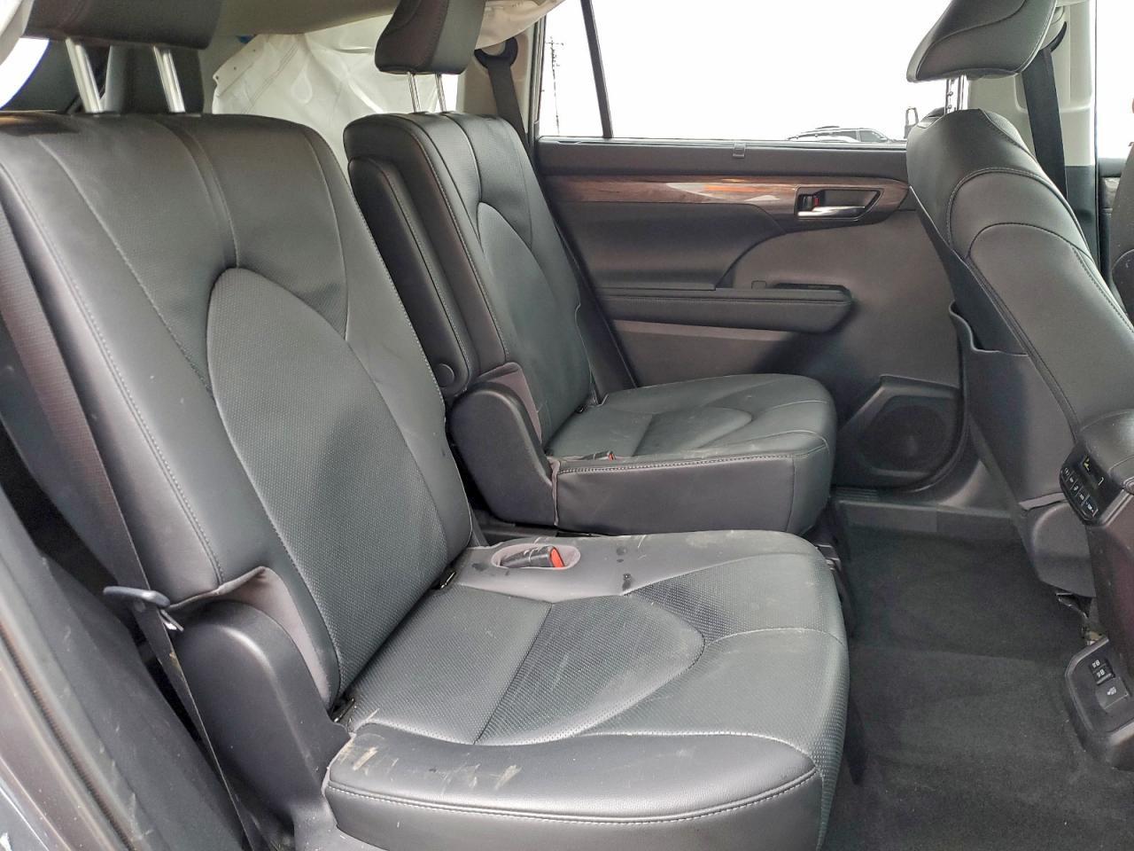 2020 TOYOTA HIGHLANDER