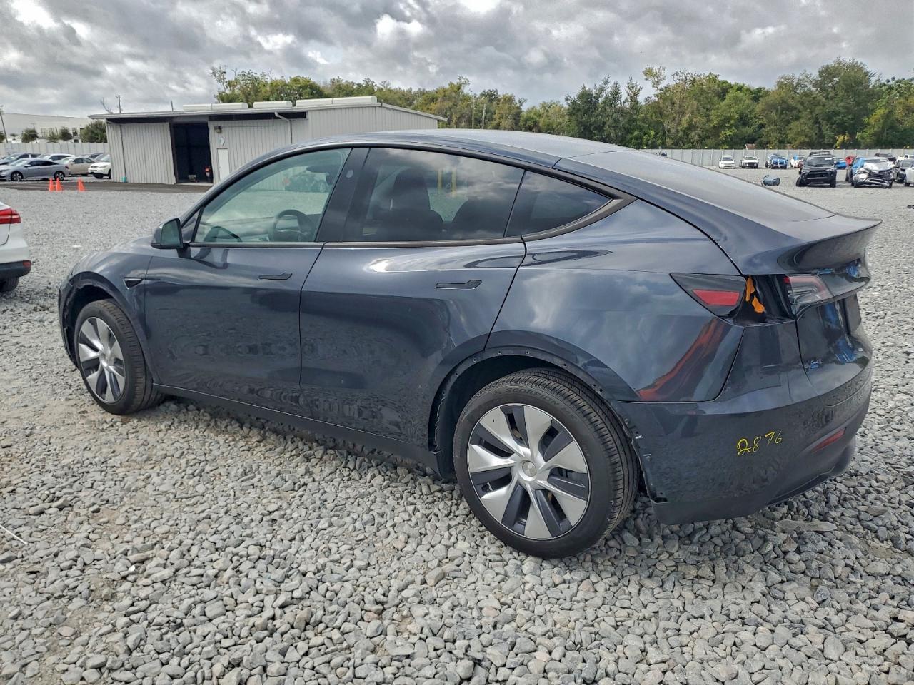 2024 TESLA MODEL Y
