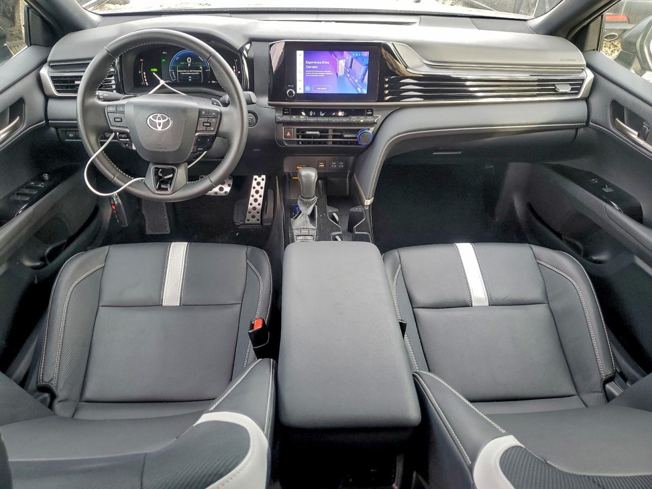 2025 TOYOTA CAMRY