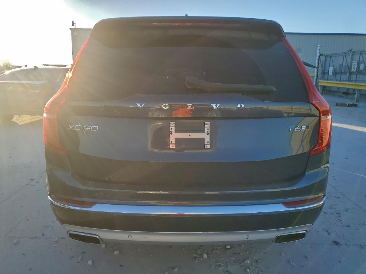 2020 VOLVO XC90
