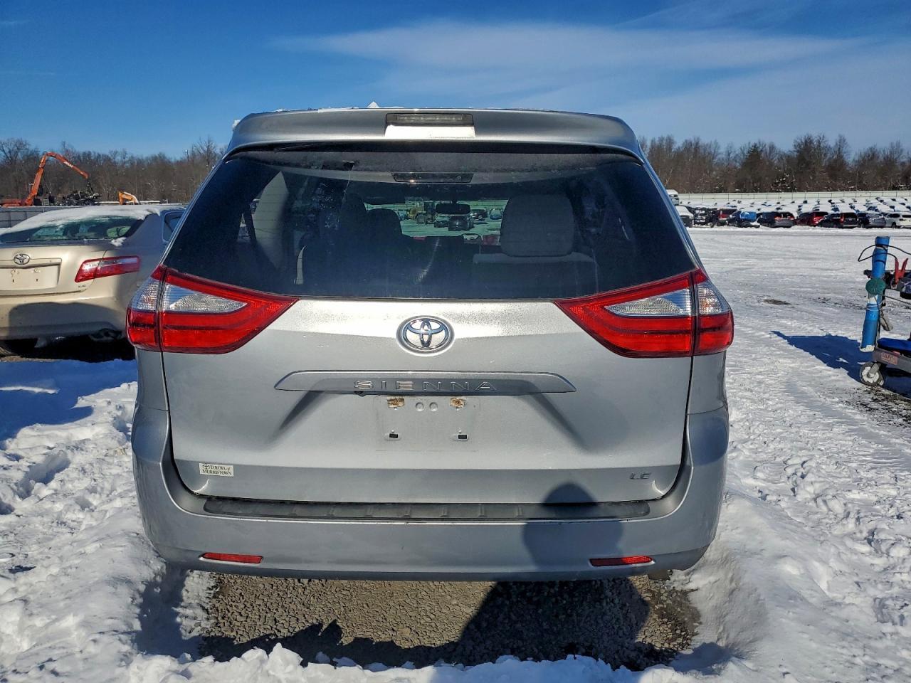 2015 TOYOTA SIENNA
