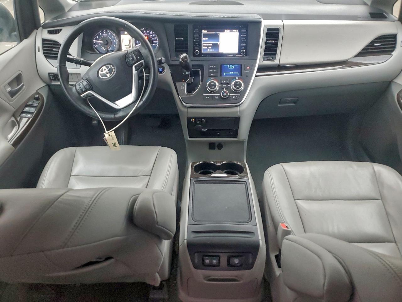 2018 TOYOTA SIENNA