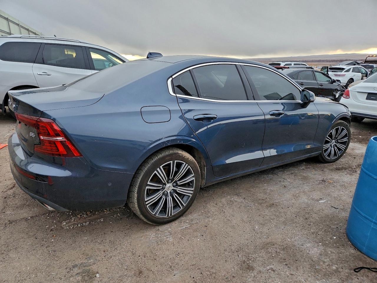 2022 VOLVO S60