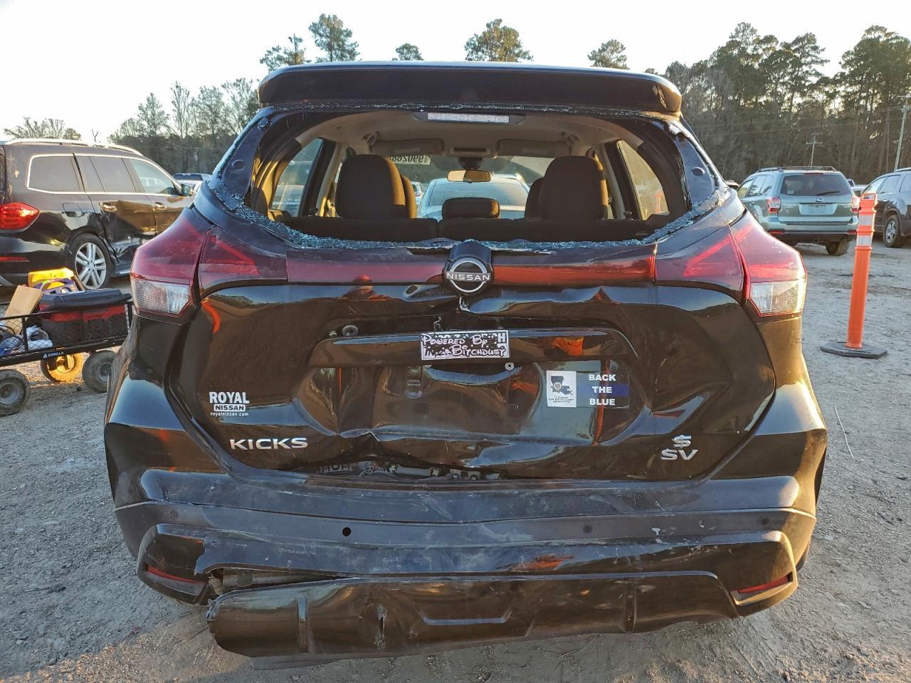2022 NISSAN KICKS